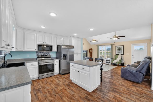 198 L Mitchell Rd, Flintville, TN 37335