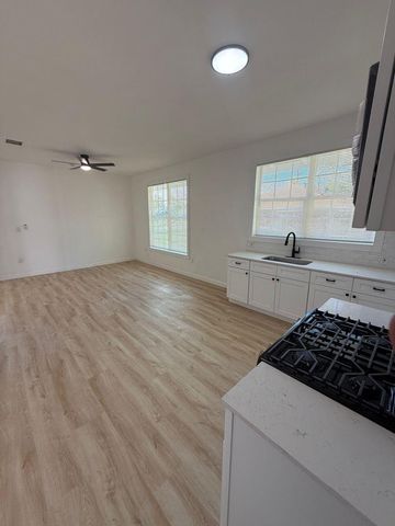 8407 Carolwood Drive, Houston, TX 77028