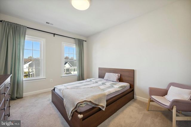 831 STONECLIFFE RD, Malvern, PA 19355