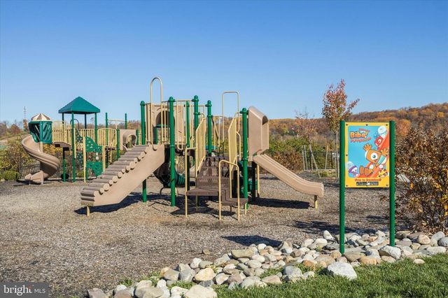 831 STONECLIFFE RD, Malvern, PA 19355