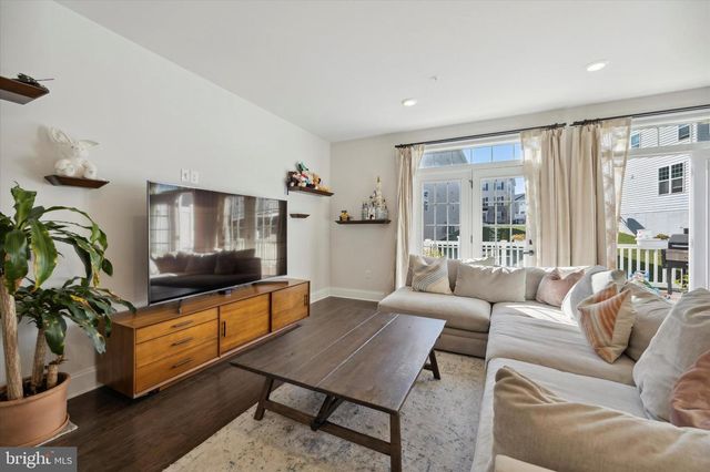 831 STONECLIFFE RD, Malvern, PA 19355