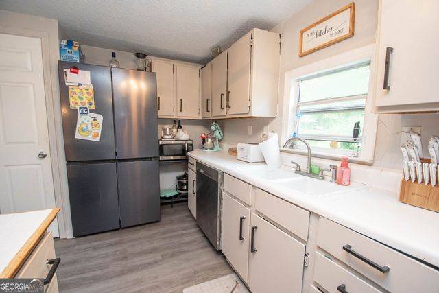 2151 Blue Creek Road, Hogansville, GA 30230