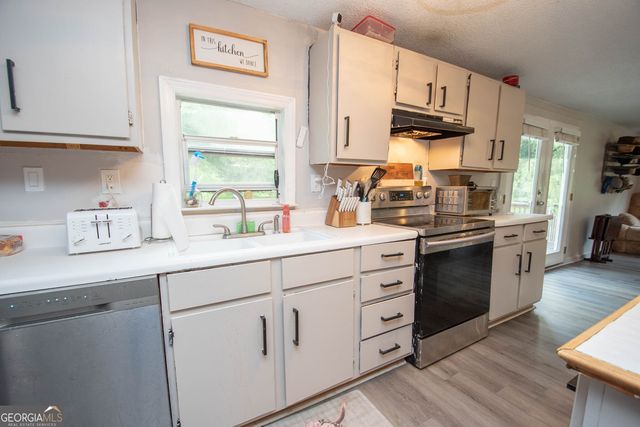 2151 Blue Creek Road, Hogansville, GA 30230