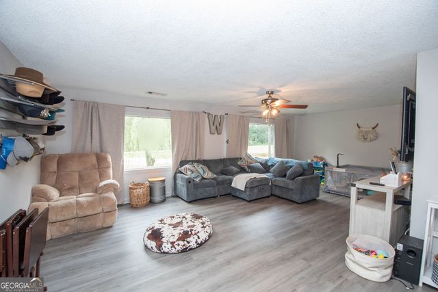 2151 Blue Creek Road, Hogansville, GA 30230