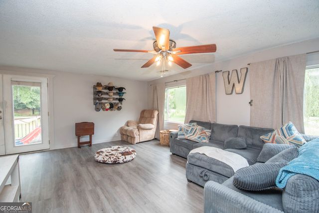 2151 Blue Creek Road, Hogansville, GA 30230