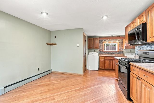 5 Pond Ln Ext, Billerica, MA 01821