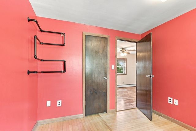 5 Pond Ln Ext, Billerica, MA 01821