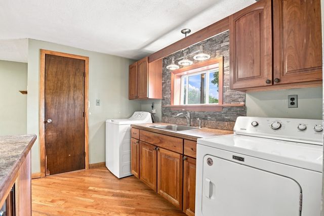 5 Pond Ln Ext, Billerica, MA 01821