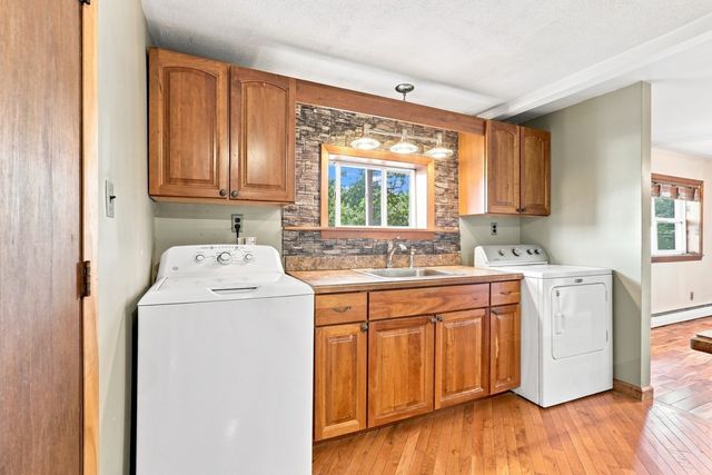 5 Pond Ln Ext, Billerica, MA 01821