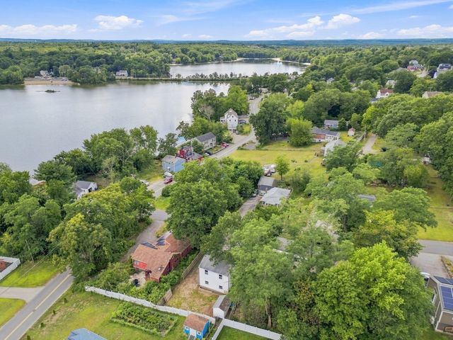 5 Pond Ln Ext, Billerica, MA 01821