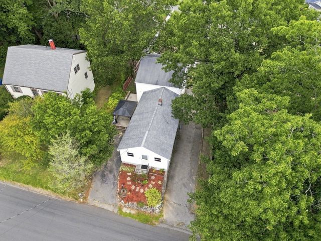 5 Pond Ln Ext, Billerica, MA 01821