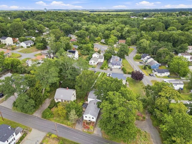 5 Pond Ln Ext, Billerica, MA 01821