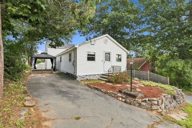 5 Pond Ln Ext, Billerica, MA 01821