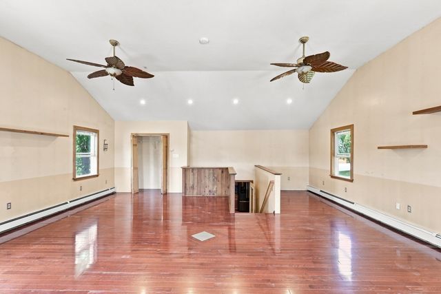 5 Pond Ln Ext, Billerica, MA 01821