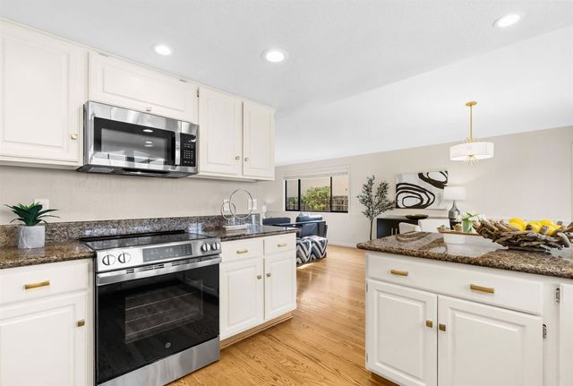 2059 Westbrook Ln, Livermore, CA 94550