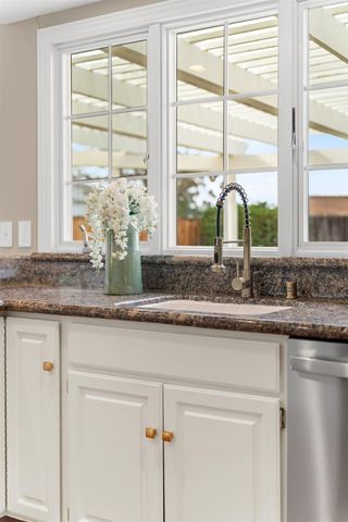 2059 Westbrook Ln, Livermore, CA 94550