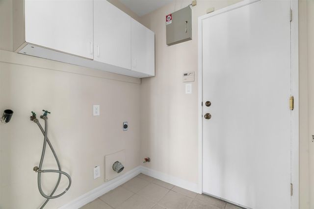 2059 Westbrook Ln, Livermore, CA 94550