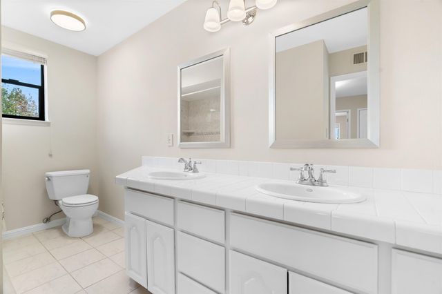 2059 Westbrook Ln, Livermore, CA 94550