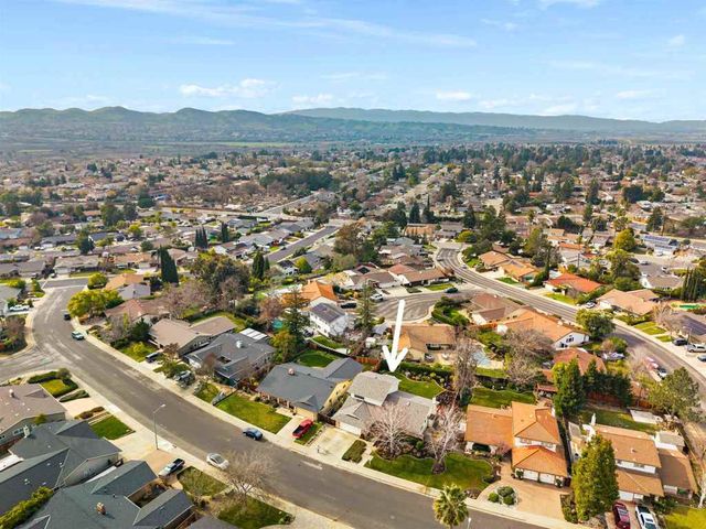 2059 Westbrook Ln, Livermore, CA 94550