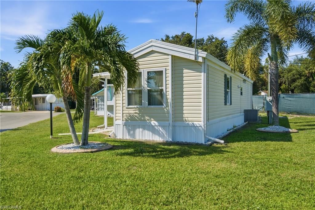 5558 Palm Beach BLVD 5, FORT MYERS, FL 33905 — photo 3