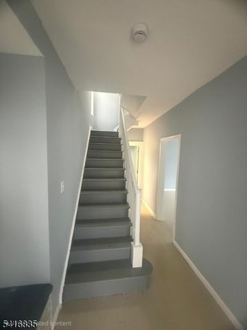 704 Park Ave, Elizabeth City, NJ 07208