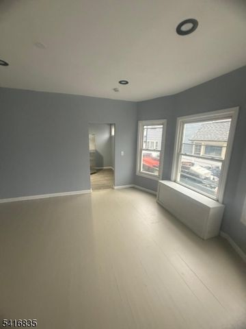 704 Park Ave, Elizabeth City, NJ 07208