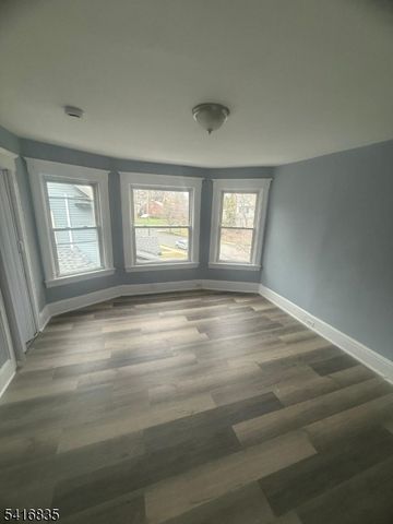 704 Park Ave, Elizabeth City, NJ 07208