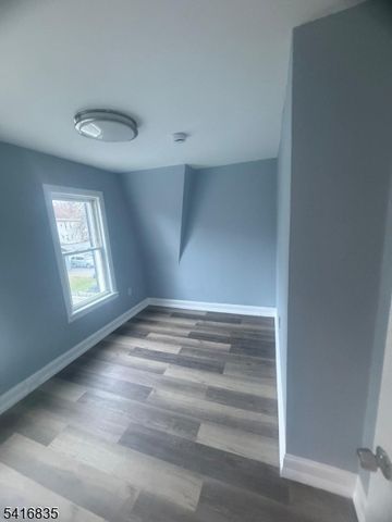 704 Park Ave, Elizabeth City, NJ 07208