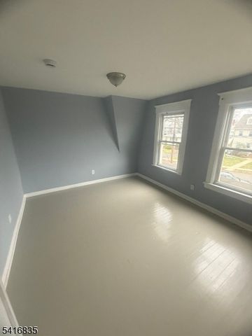 704 Park Ave, Elizabeth City, NJ 07208