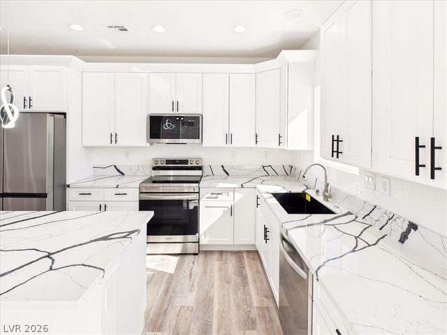 931 Lone Pine Road, Pahrump, NV 89048