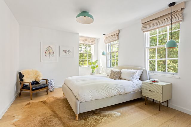 24 MIDDAGH Street, New York City, NY 11201