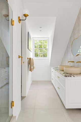 24 MIDDAGH Street, New York City, NY 11201