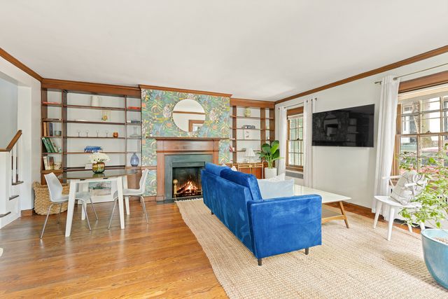 24 MIDDAGH Street, New York City, NY 11201
