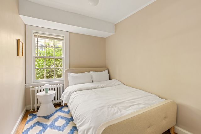 24 MIDDAGH Street, New York City, NY 11201