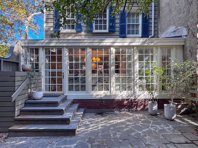 24 MIDDAGH Street, New York City, NY 11201