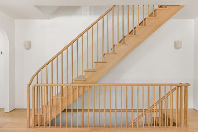 24 MIDDAGH Street, New York City, NY 11201