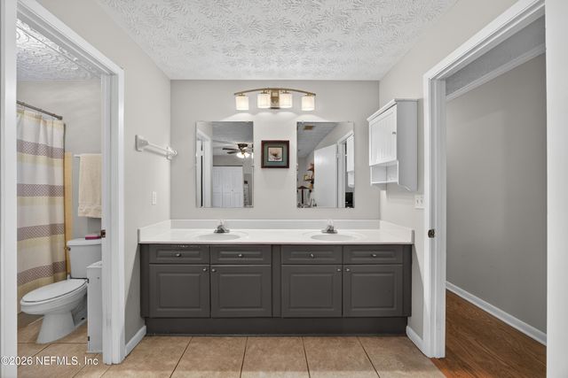 580 ARTHUR MOORE Drive, Green Cove Springs, FL 32043