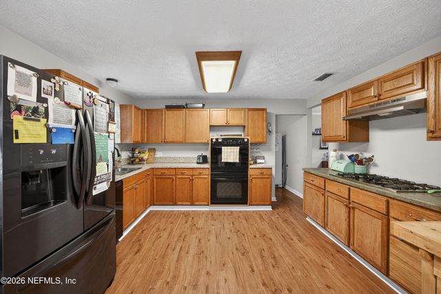 580 ARTHUR MOORE Drive, Green Cove Springs, FL 32043