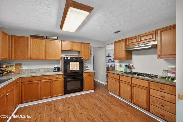 580 ARTHUR MOORE Drive, Green Cove Springs, FL 32043