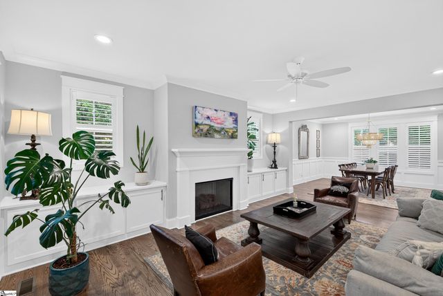 17 Pinehurst Drive, Greenville, SC 29609