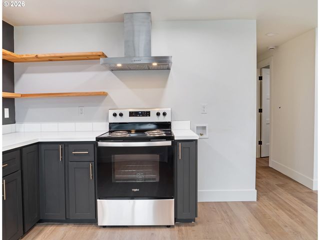 1218 Nw LAKE St, Newport, OR 97365