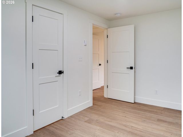 1218 Nw LAKE St, Newport, OR 97365