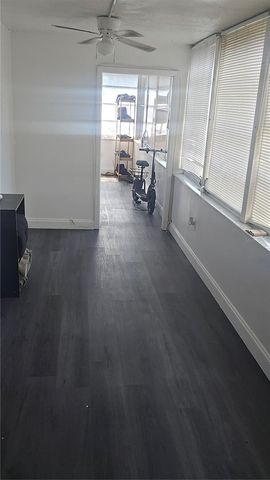 6100 12TH STREET S 107, St Petersburg, FL 33705