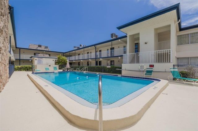 6100 12TH STREET S 107, St Petersburg, FL 33705