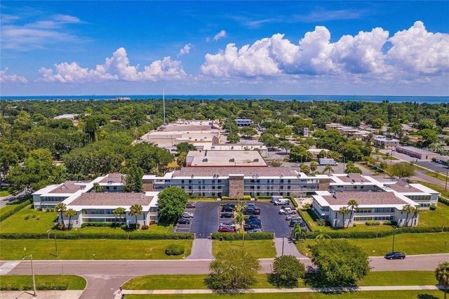 6100 12TH STREET S 107, St Petersburg, FL 33705
