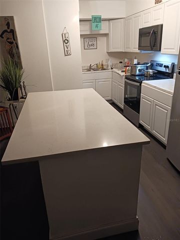6100 12TH STREET S 107, St Petersburg, FL 33705