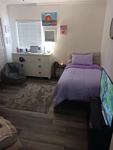 6100 12TH STREET S 107, St Petersburg, FL 33705