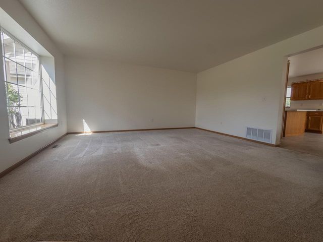 49 E Sedgemeadow STREET, Elkhorn, WI 53121