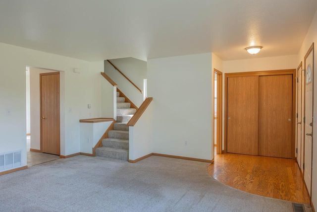 49 E Sedgemeadow STREET, Elkhorn, WI 53121