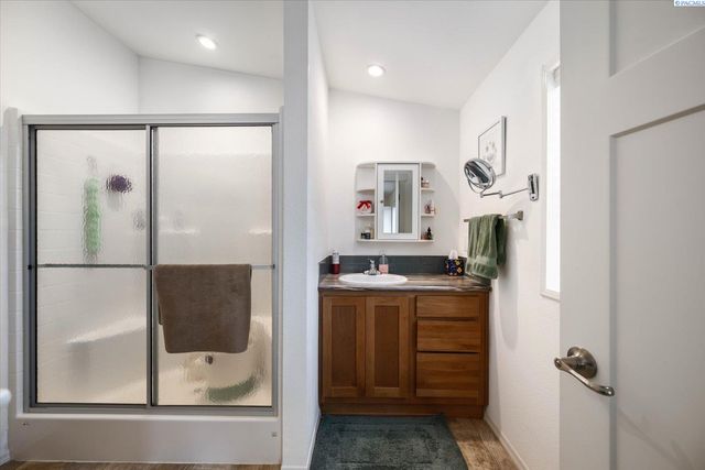 1161 N Harrison Place, Kennewick, WA 99336